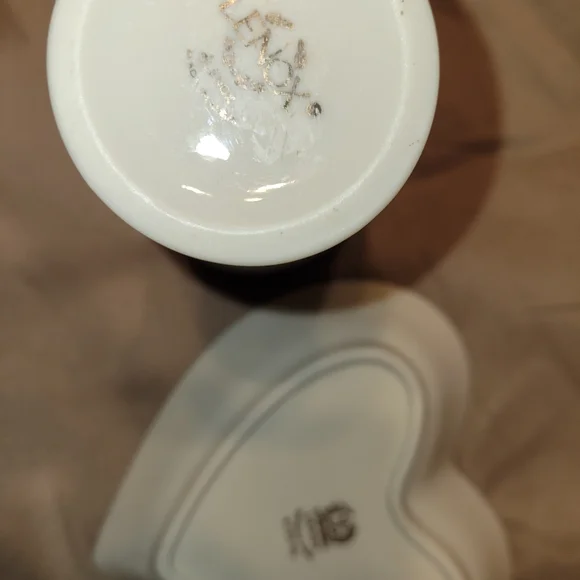 Vtg Lenox Ivory China Special Rose Embossed Gold Trim Bud Vase & Heart Dish USA - Picture 3 of 5
